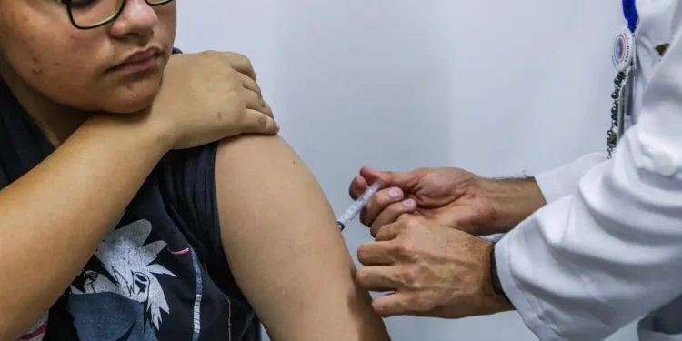 Vacina contra HPV tem prazo ampliado para jovens de 15 a 19 anos