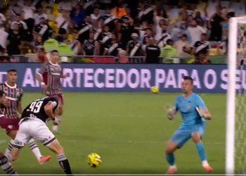 Vasco vira sobre o Fluminense no Maracanã e se aproxima da final da Copa do Brasil