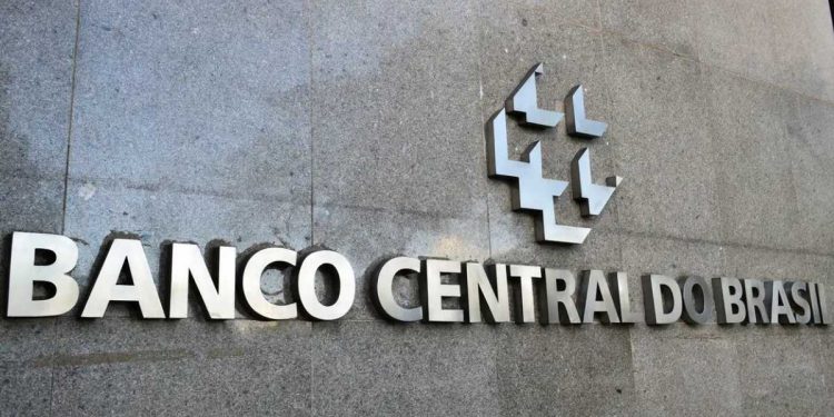 BC informa que 48,7 milhões de pessoas têm dinheiro a receber em bancos; montante soma R$ 9,9 bilhões