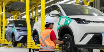 Anfavea pressiona governo contra BYD e aponta risco de demissão de 69 mil trabalhadores