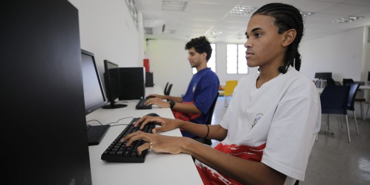 Matrícula na rede estadual da Bahia começa nesta segunda-feira