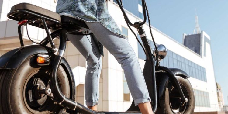 Novas regras para ciclomotores entram em vigor em todo o país