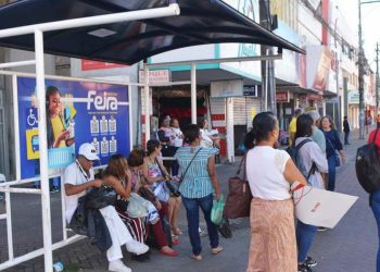 Feira de Santana terá 80 novos abrigos de ônibus com acessibilidade e QR Code