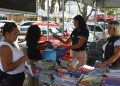 Procon fiscaliza feira de livros usados em Feira de Santana
