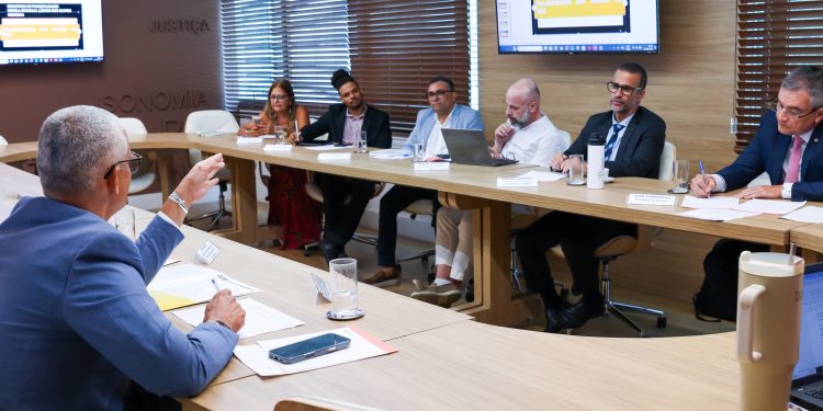 Acordo garante funcionamento de colégios estaduais em Feira de Santana