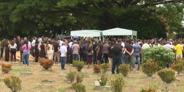 Multidão se despede de Alan Sanches em Salvador