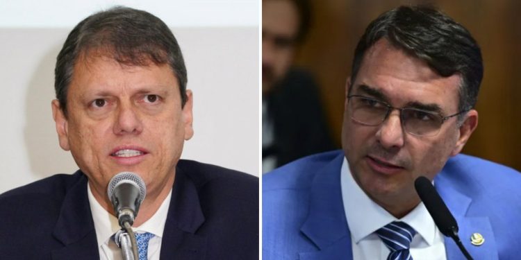 Tarcísio sela apoio a Flávio Bolsonaro e descarta disputa presidencial