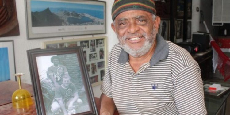 Morre Biribinha, ex-jogador revelado em Feira de Santana, aos 71 anos