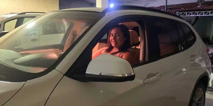 Feira de Santana: enfermeira renova CNH de graça e sem sair de casa em menos de 24h