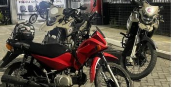 PM recupera moto roubada no bairro CIS, em Feira de Santana
