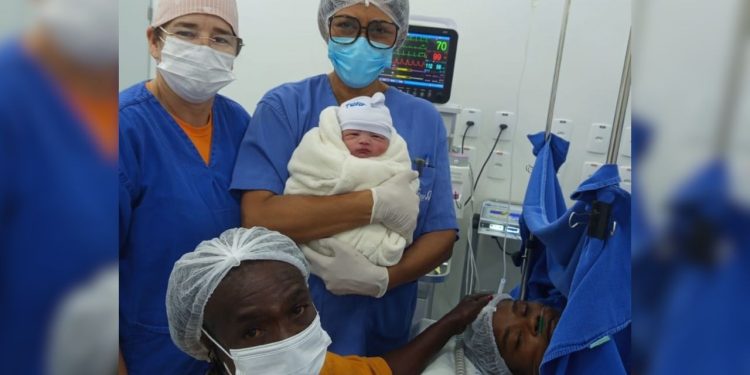 Conheça o primeiro bebê a nascer em Feira de Santana em 2026