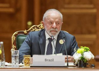 Lula defende regulação das Big Techs e alerta para riscos da Inteligência Artificial à democracia na Índia