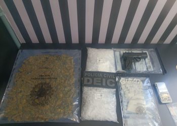 Polícia Civil apreende “maconha gourmet”, cocaína e simulacro de arma em Feira de Santana