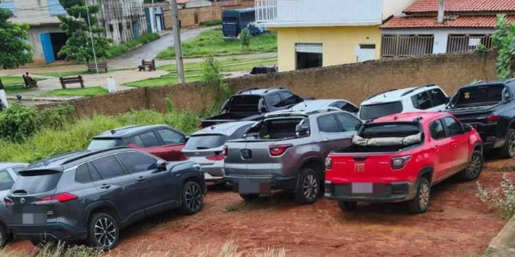 Polícia desarticula esquema de carros roubados no Rio de Janeiro e vendidos na Bahia